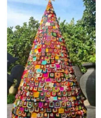 This incredible Christmas tree was designed and manufactured by women in India’s state of Goa, who felt another fake plastic Christmas tree was something the world didn’t need. The tree is entirely made of crocheted yarn.